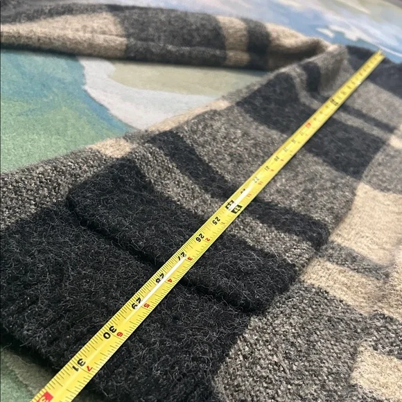 Cyrus Black and Tan Knitwear - Picture 11 of 12